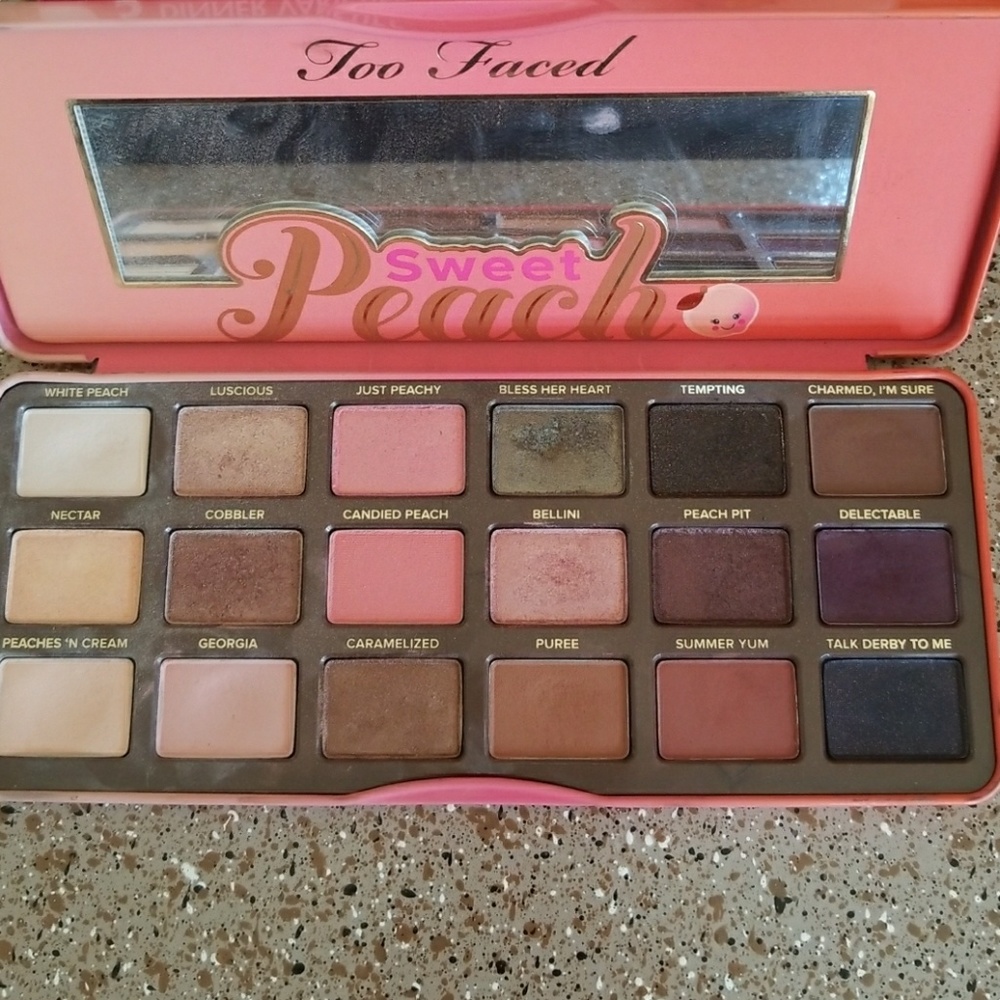 Too Faced Sweet Peach palette